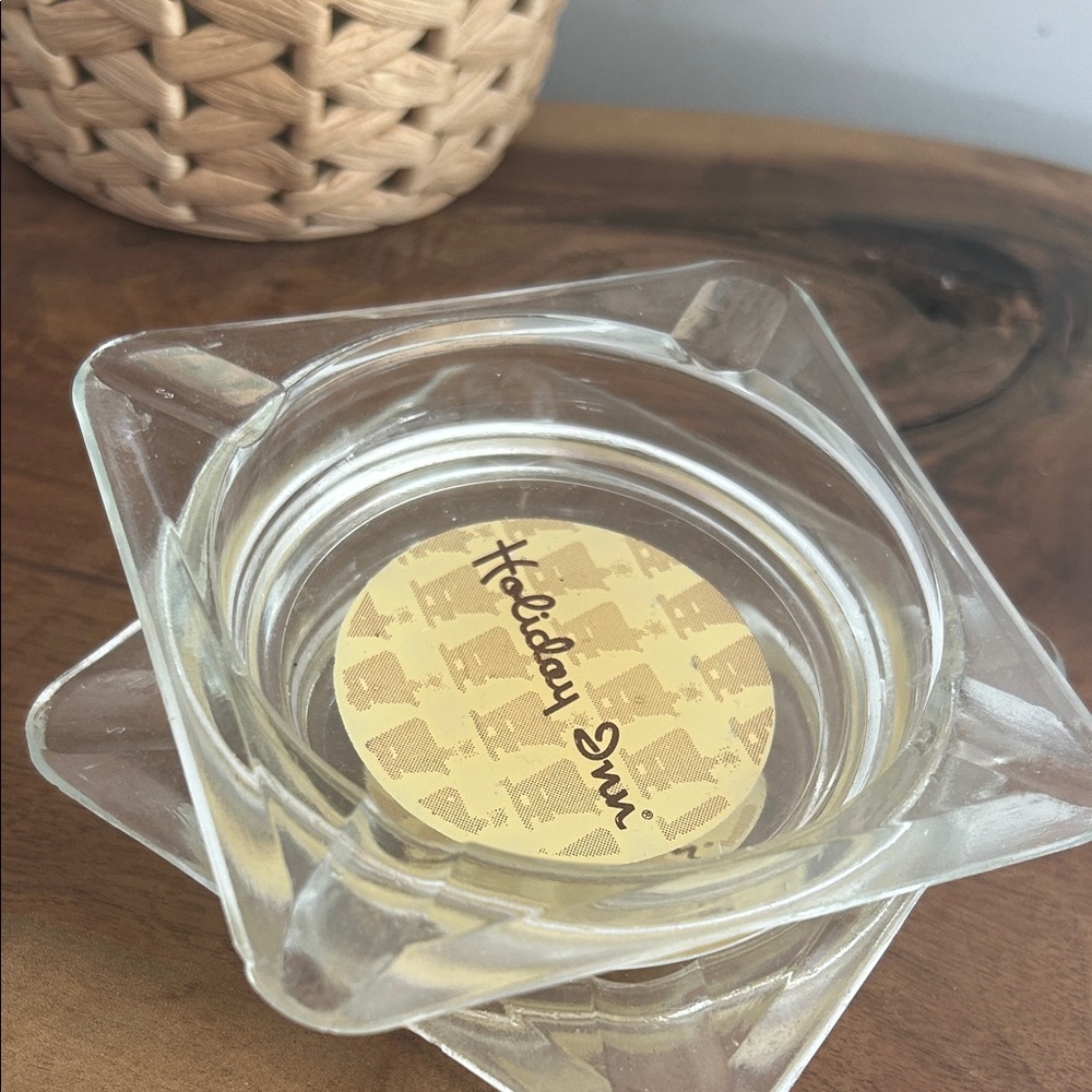 Vintage Holiday Inn Hotel Motel Square Clear Glass Ashtrays 2